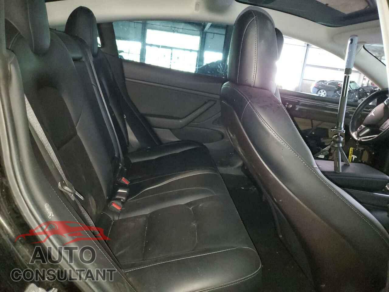TESLA MODEL 3 2019 - 5YJ3E1EA0KF422523