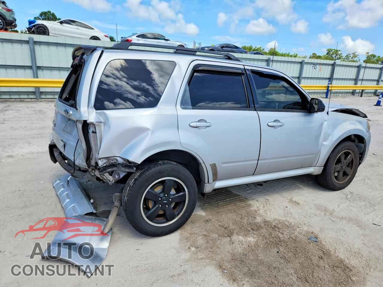 FORD ESCAPE 2011 - 1FMCU0D70BKB01633
