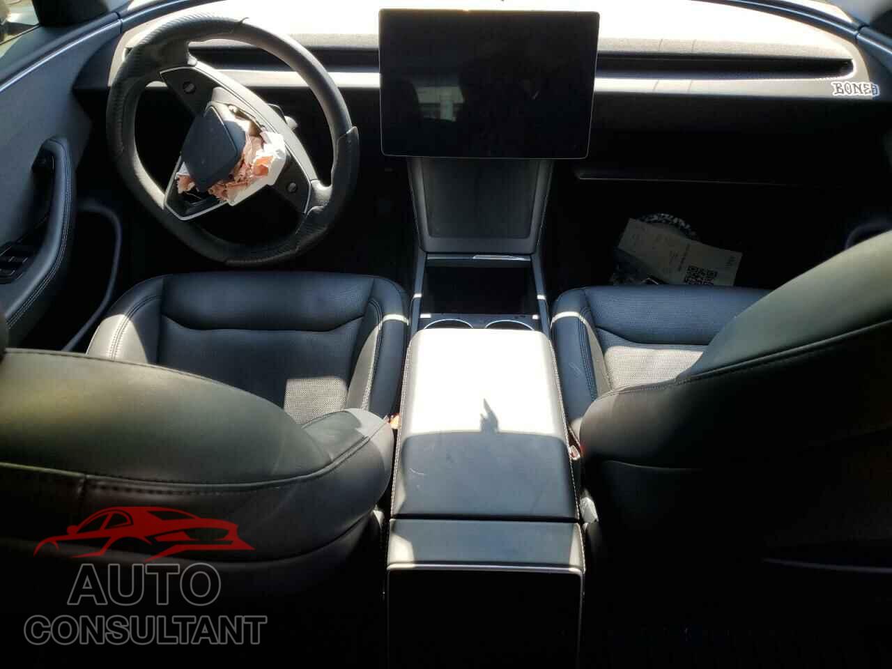 TESLA MODEL 3 2024 - 5YJ3E1EAXRF743835