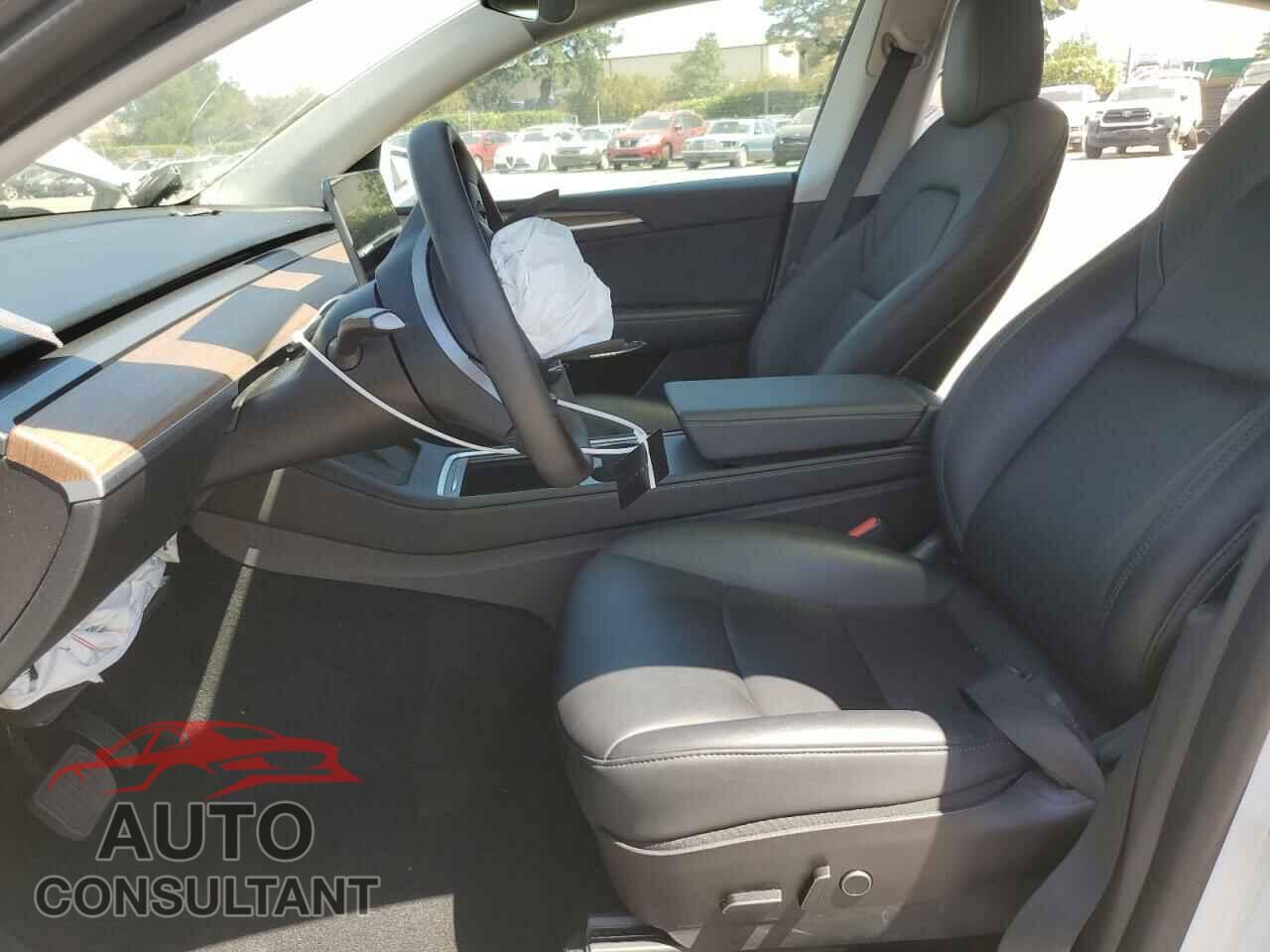 TESLA MODEL Y 2022 - 7SAYGAEE5NF573304