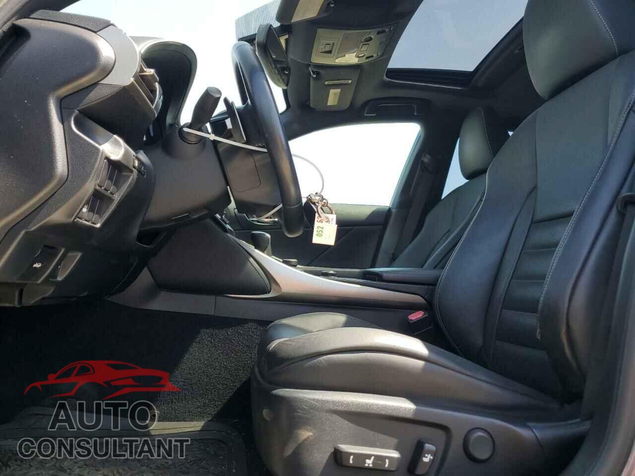 LEXUS IS 2015 - JTHBF1D25F5051478