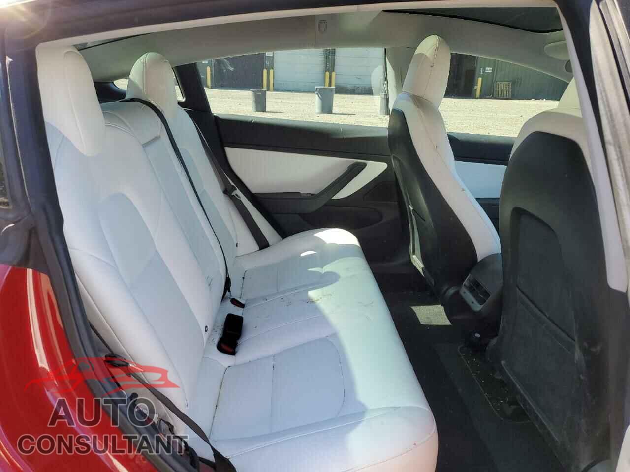 TESLA MODEL 3 2018 - 5YJ3E1EB0JF099646