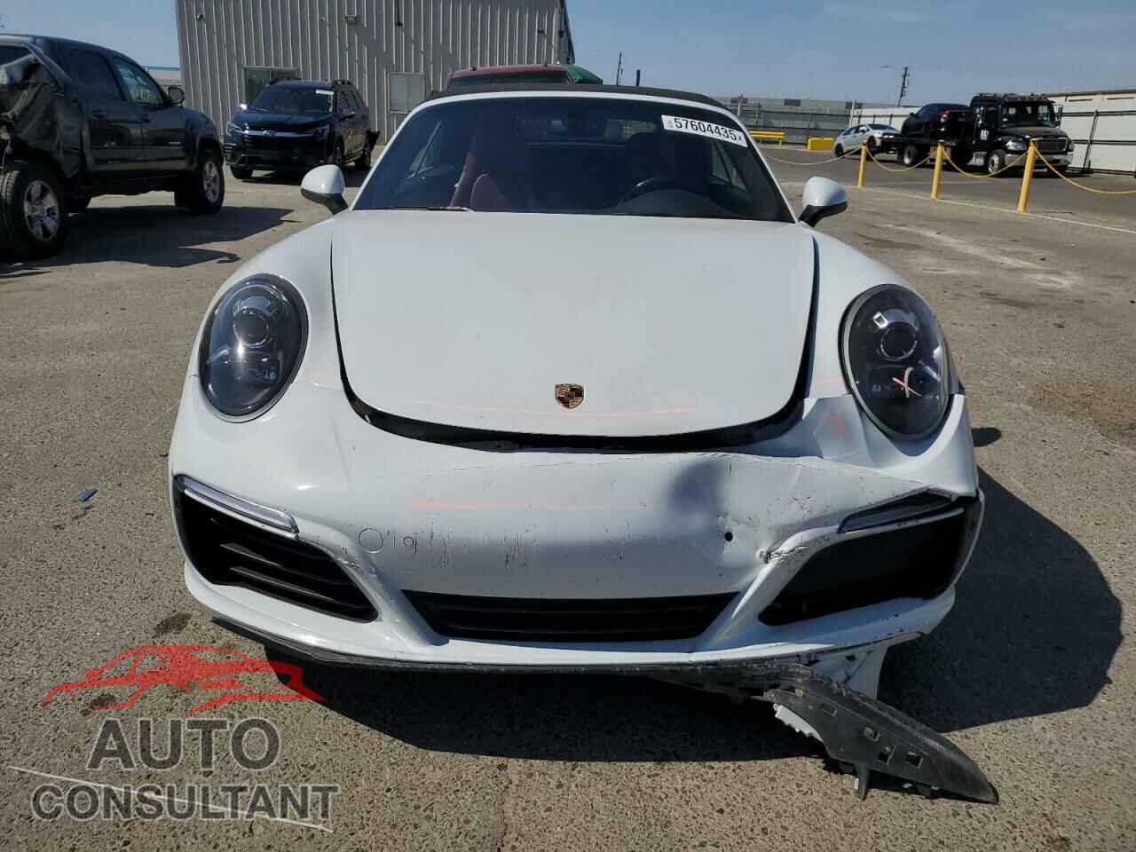 PORSCHE 911 2018 - WP0CA2A90JS138078