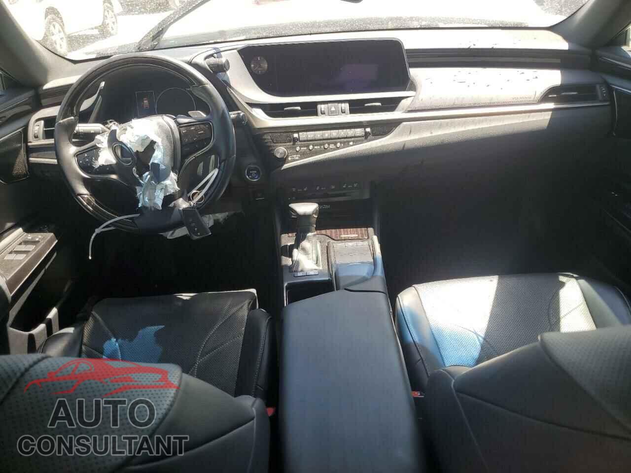 LEXUS ES300 2019 - JTHB21B12K2030623