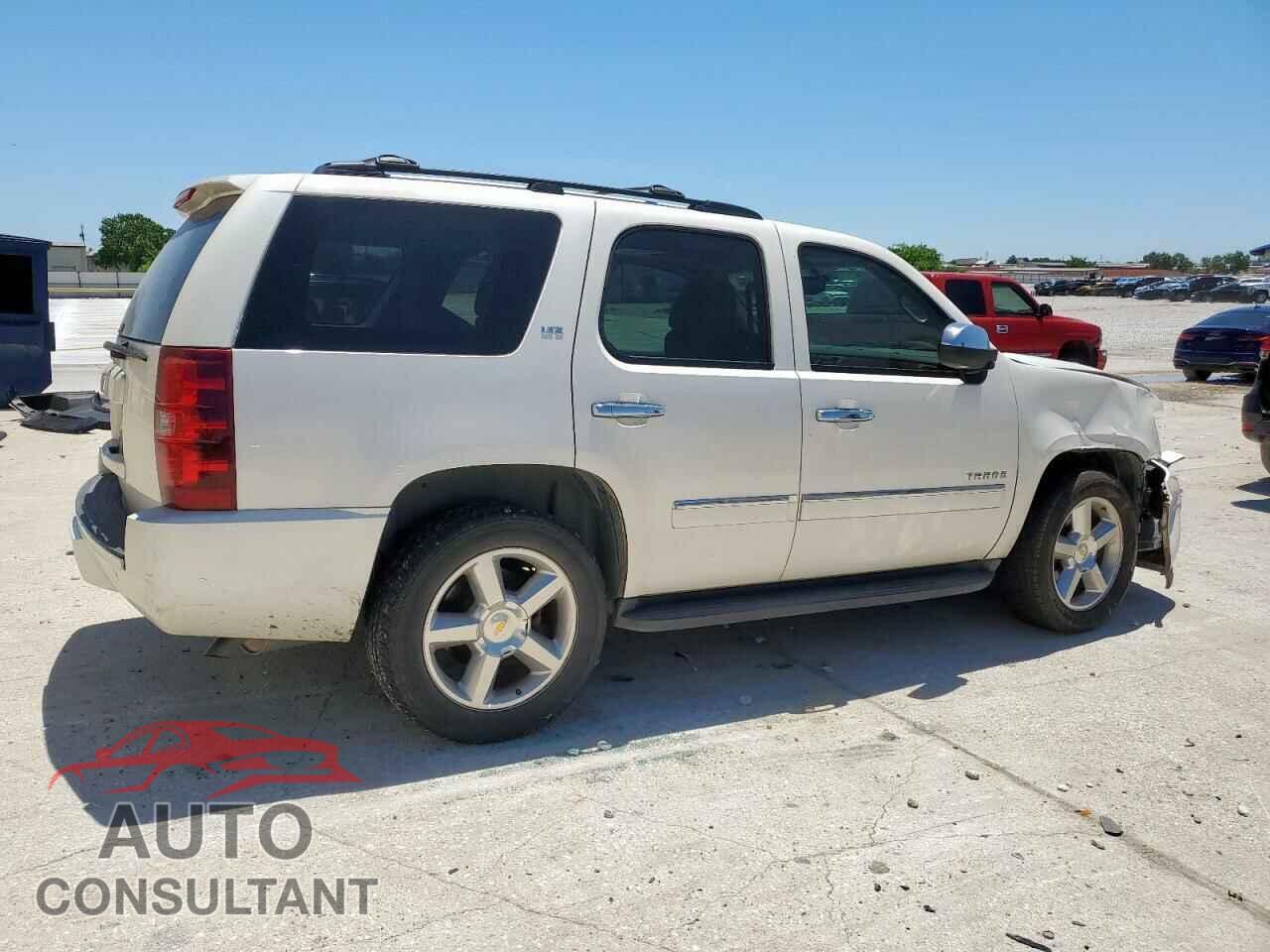 CHEVROLET TAHOE 2013 - 1GNSCCE01DR202073