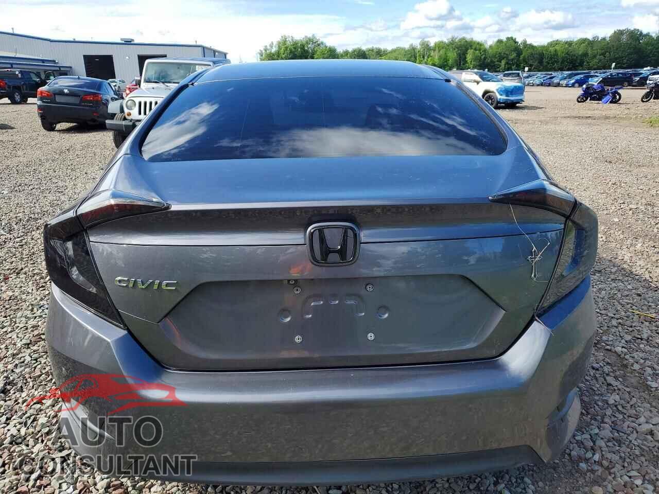 HONDA CIVIC 2018 - 2HGFC2F52JH537676