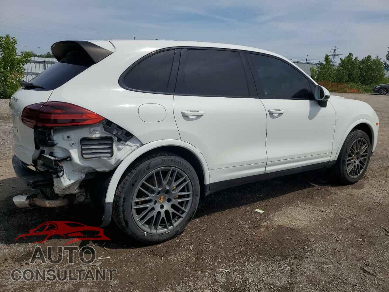 PORSCHE CAYENNE 2018 - WP1AA2A22JKA07534