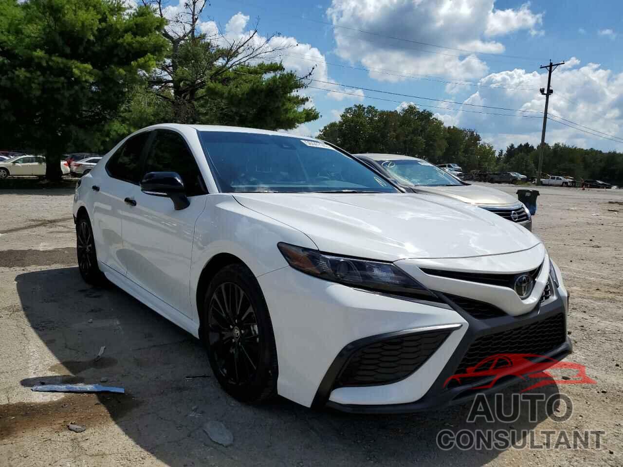 TOYOTA CAMRY 2022 - 4T1G11AK3NU067608