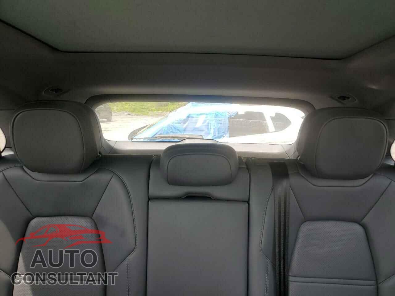 PORSCHE CAYENNE 2019 - WP1AA2AY2KDA06944