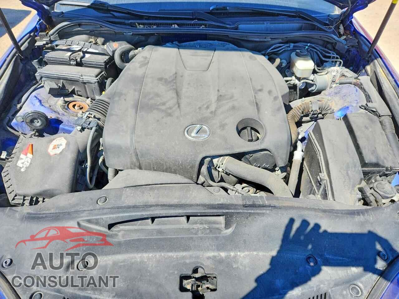 LEXUS IS 2015 - JTHCF1D29F5018021