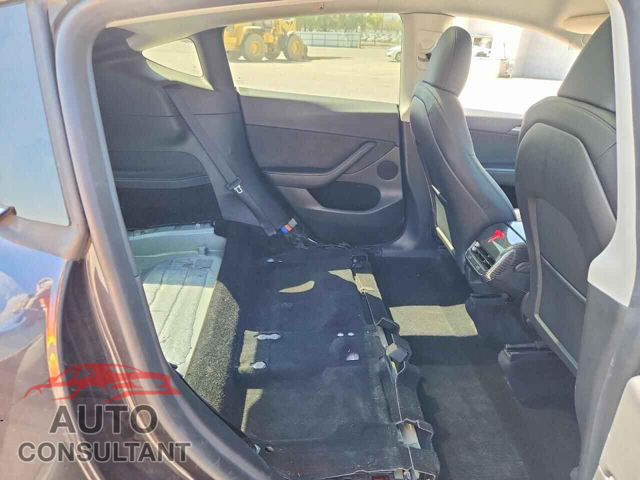 TESLA MODEL Y 2024 - 7SAYGAEE0RF059222