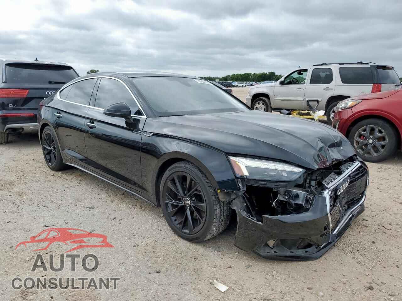AUDI A5 2022 - WAUCBCF51NA011356