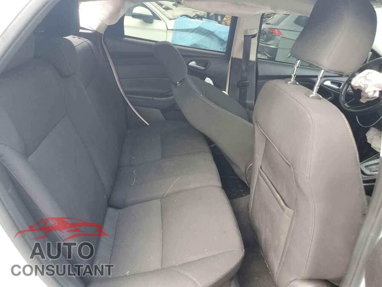 FORD FOCUS 2016 - 1FADP3K28GL402473