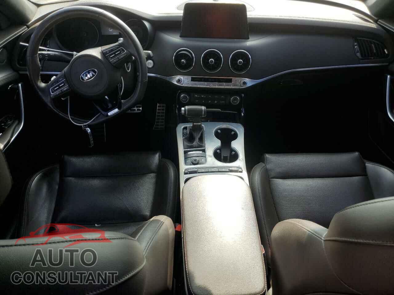 KIA STINGER 2020 - KNAE35LC0L6086859