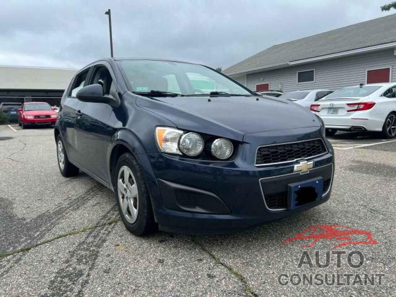 CHEVROLET SONIC 2015 - 1G1JA6SG8F4141908