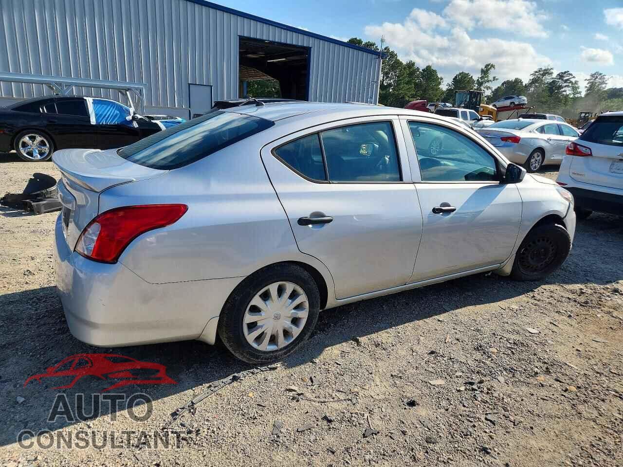 NISSAN VERSA 2017 - 3N1CN7AP3HL819489