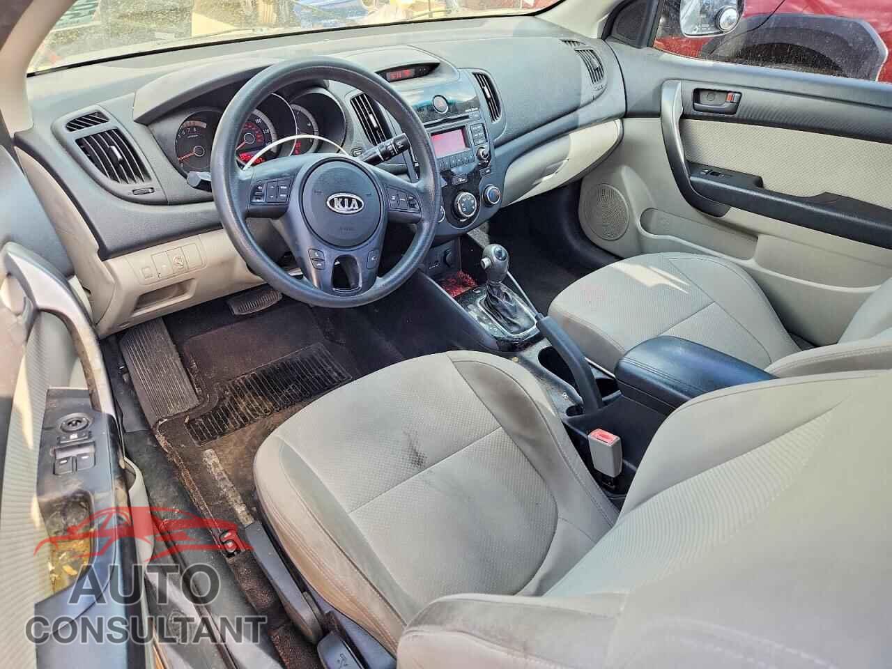 KIA FORTE 2011 - KNAFU6A23B5433784