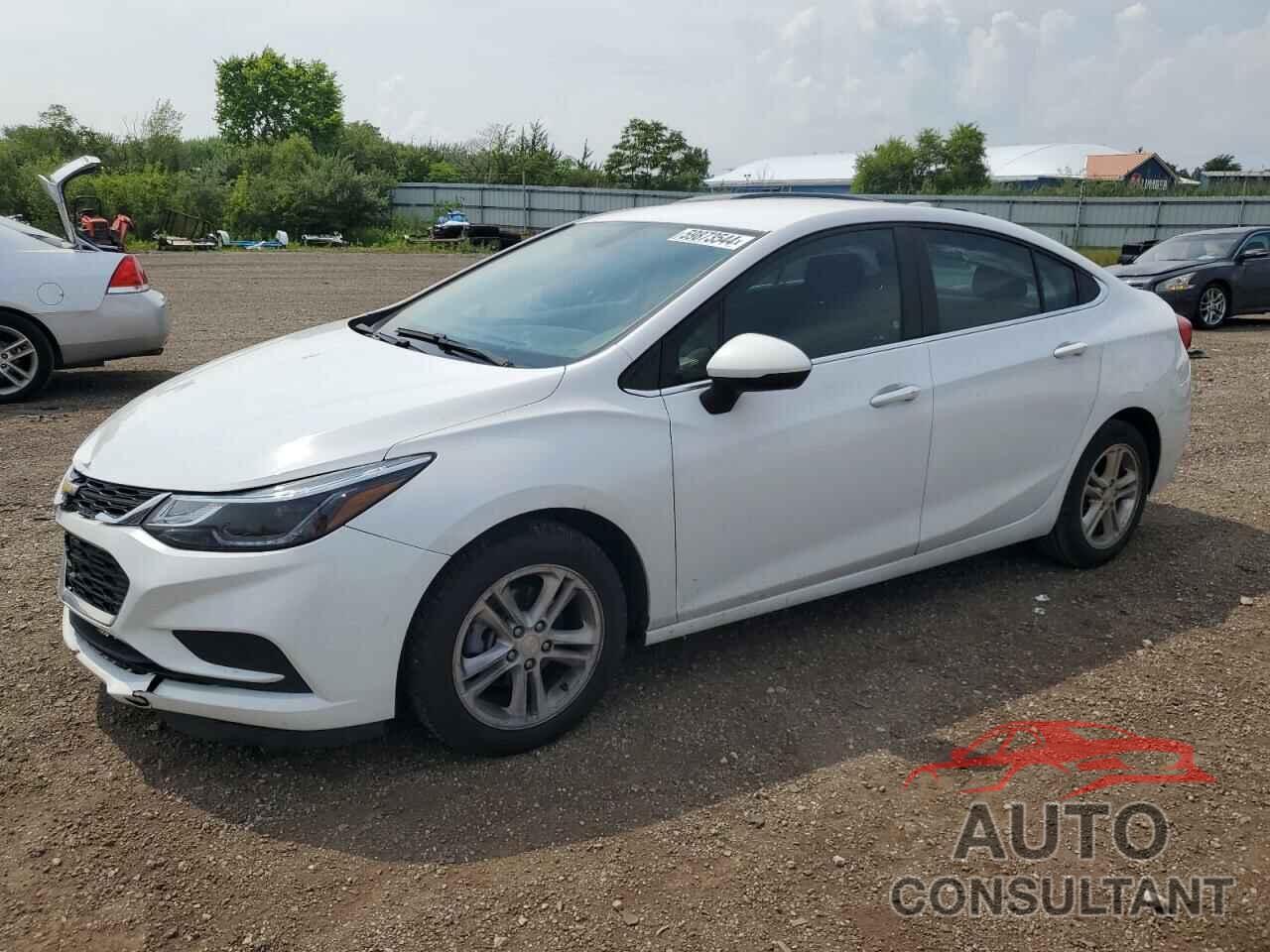 CHEVROLET CRUZE 2018 - 1G1BE5SM7J7236489