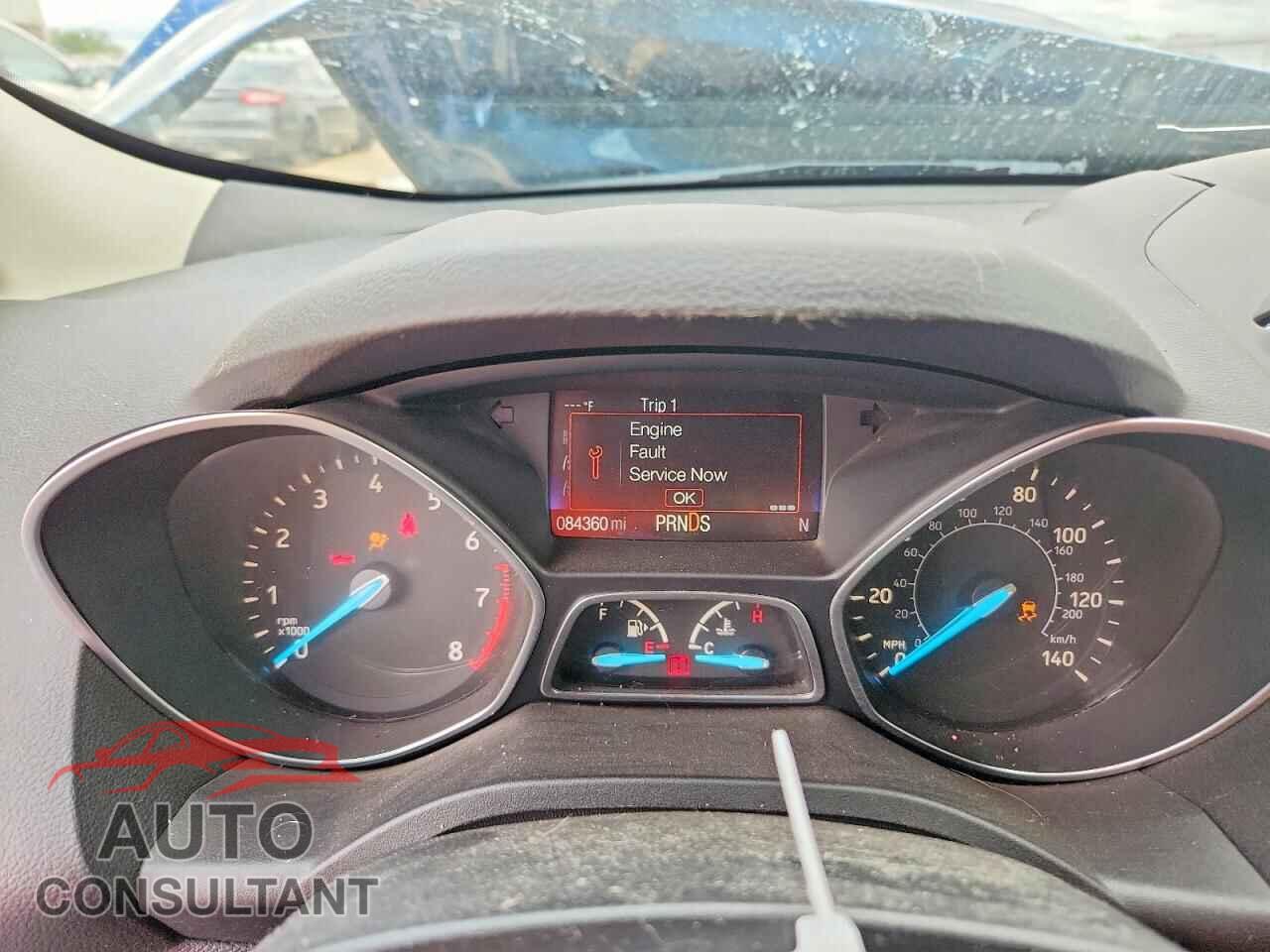 FORD ESCAPE 2017 - 1FMCU0J9XHUD51044