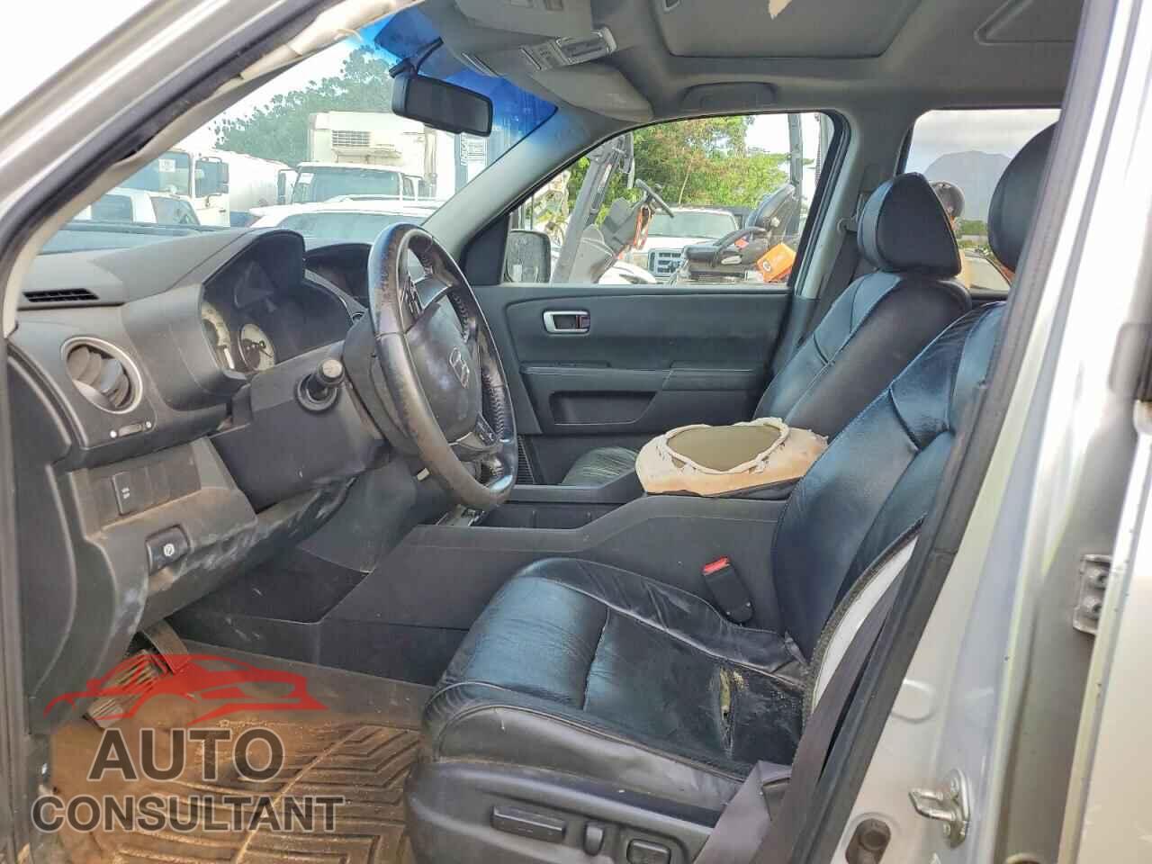 HONDA PILOT 2011 - 5FNYF4H64BB079355