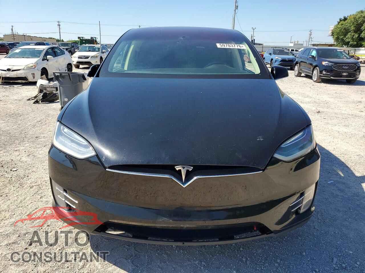TESLA MODEL X 2016 - 5YJXCAE28GF008736