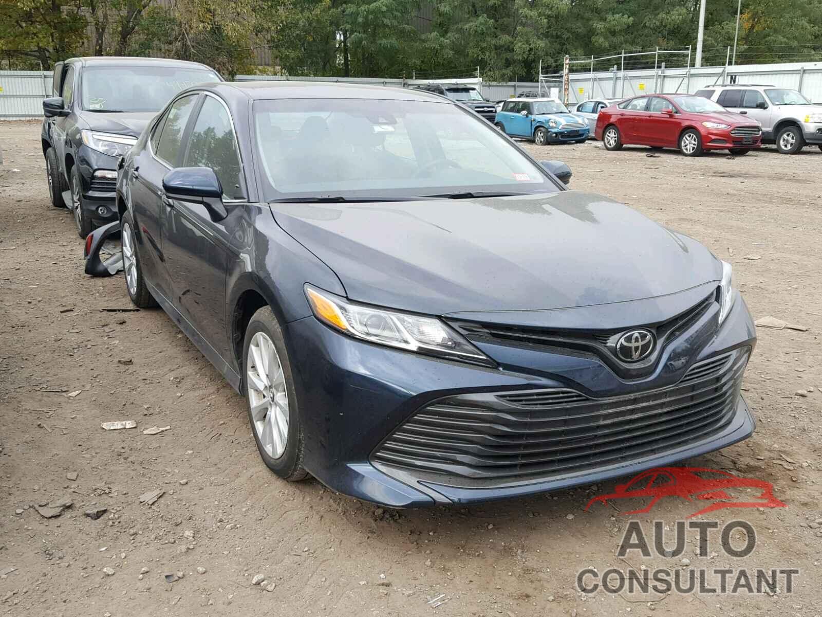 TOYOTA CAMRY 2018 - 4T1B11HK3JU604715