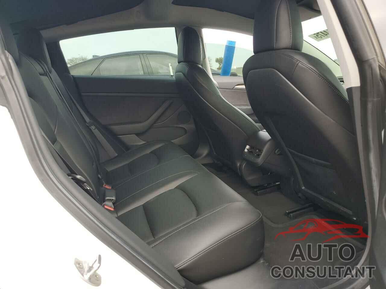 TESLA MODEL 3 2021 - 5YJ3E1EB8MF006859