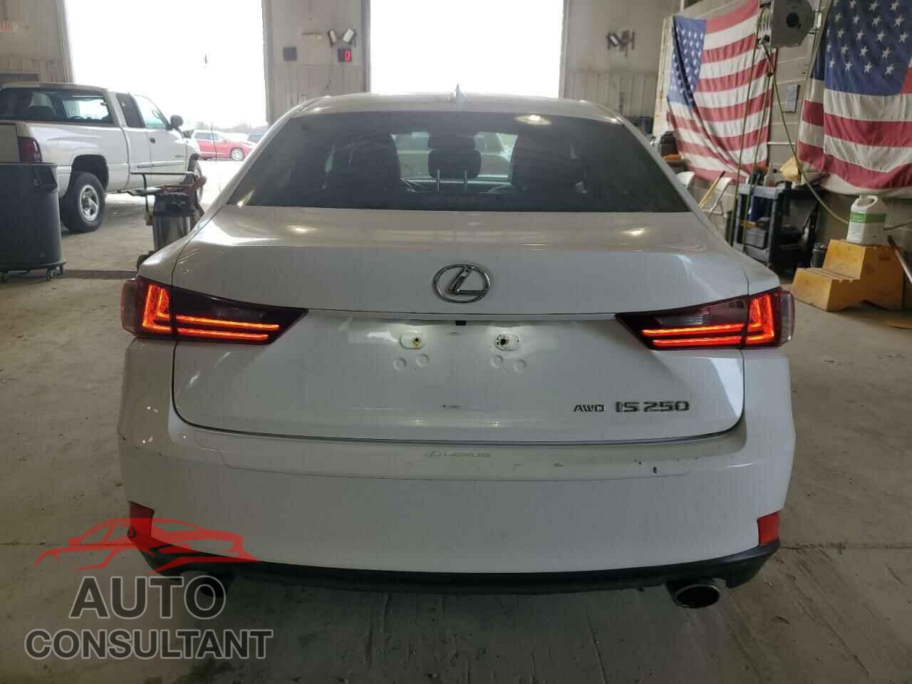 LEXUS IS 2014 - JTHCF1D22E5012950