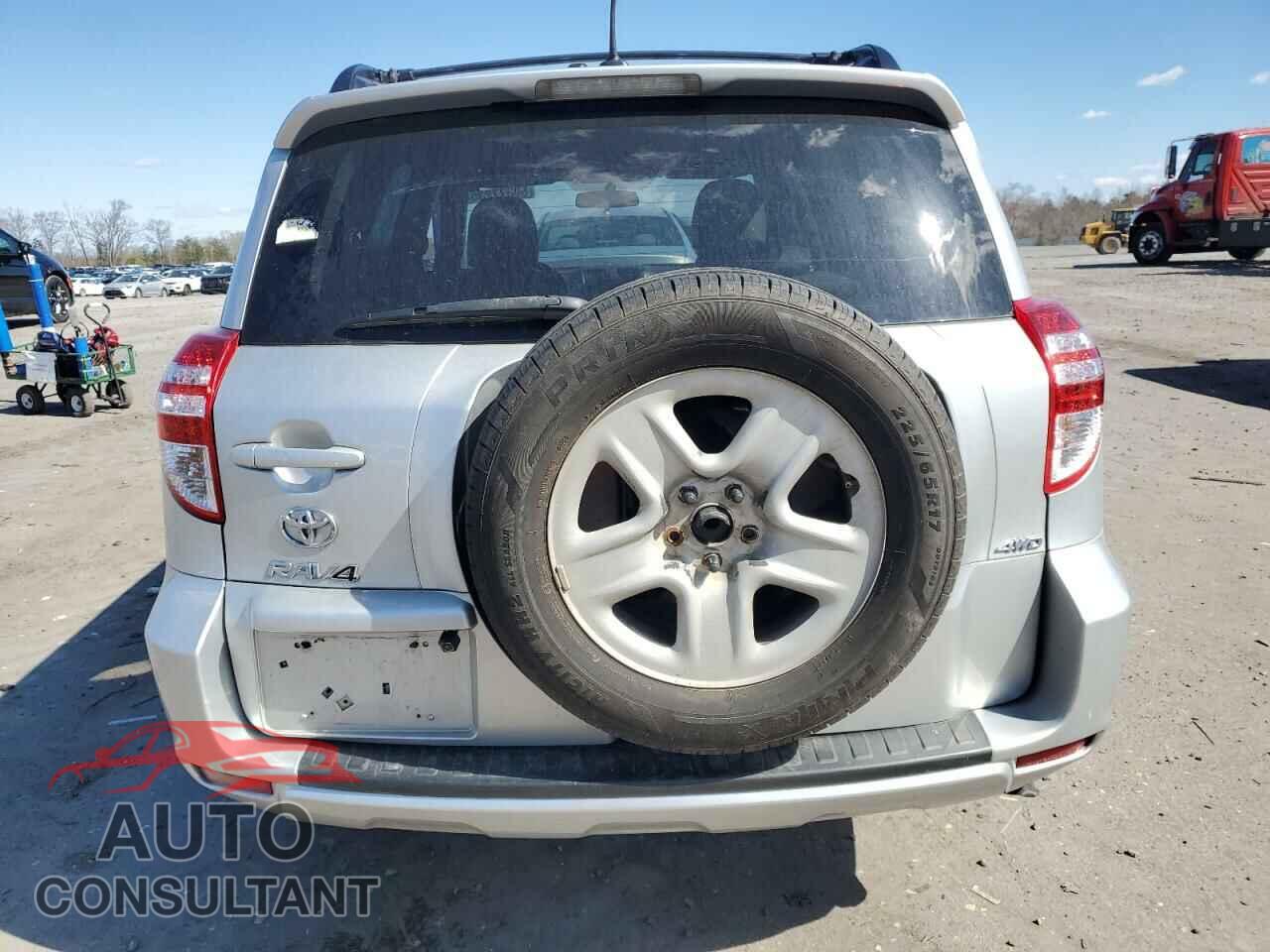TOYOTA RAV4 2011 - 2T3BF4DV2BW127643