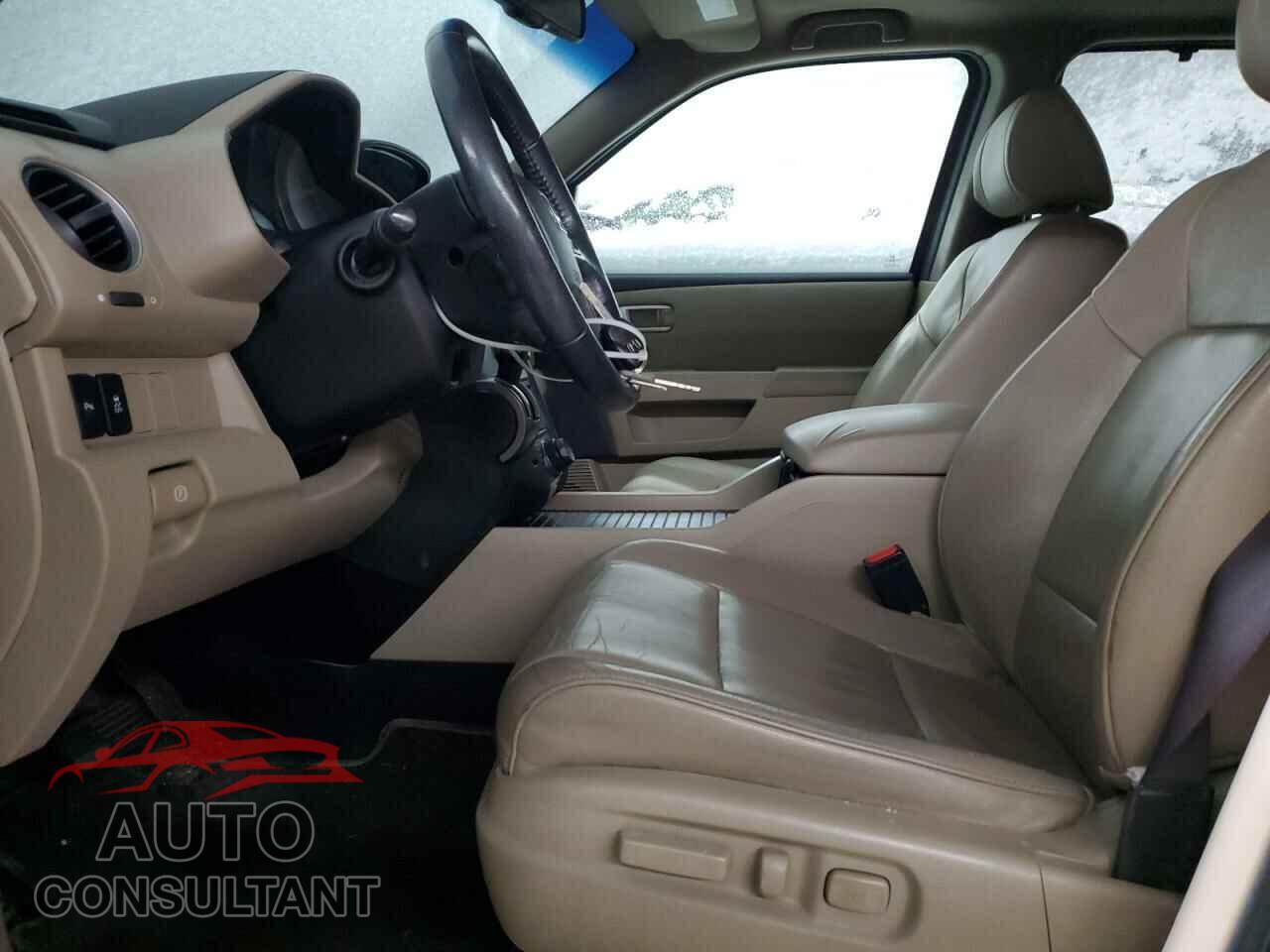 HONDA PILOT 2013 - 5FNYF4H90DB025788
