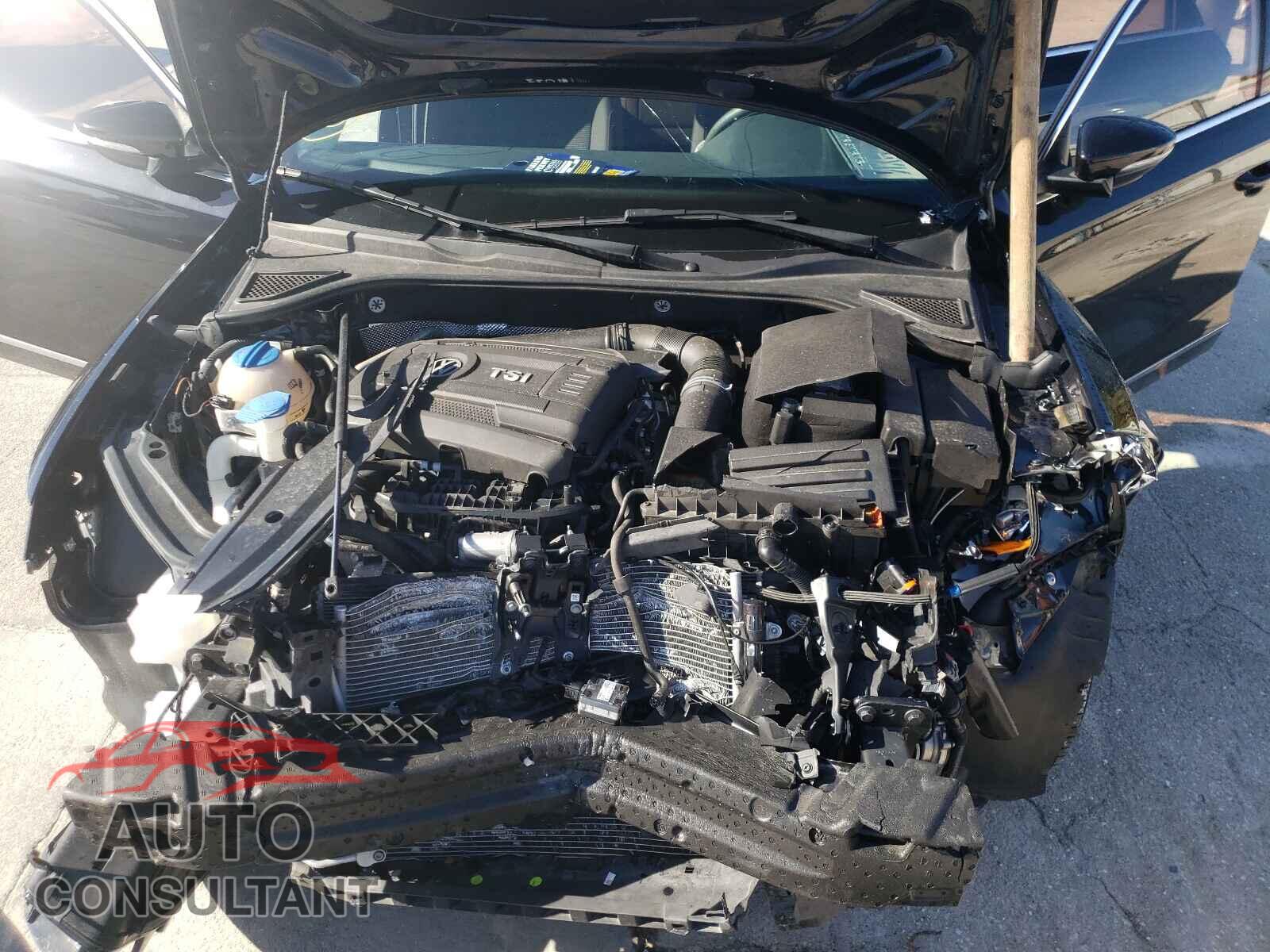 VOLKSWAGEN PASSAT 2017 - 1VWAT7A37HC055064