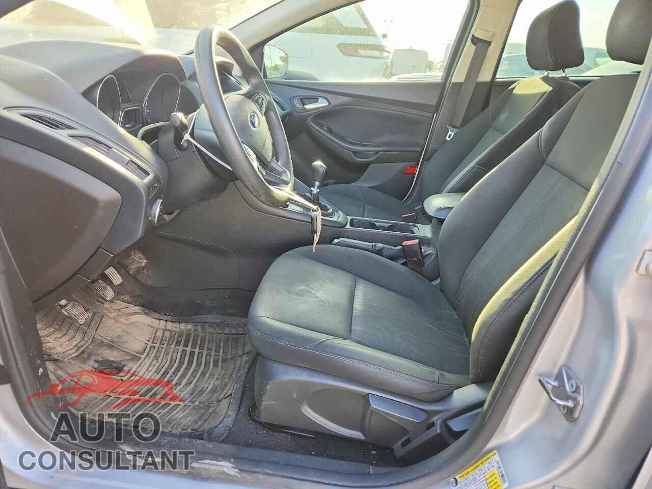 FORD FOCUS 2017 - 1FADP3FE1HL322745