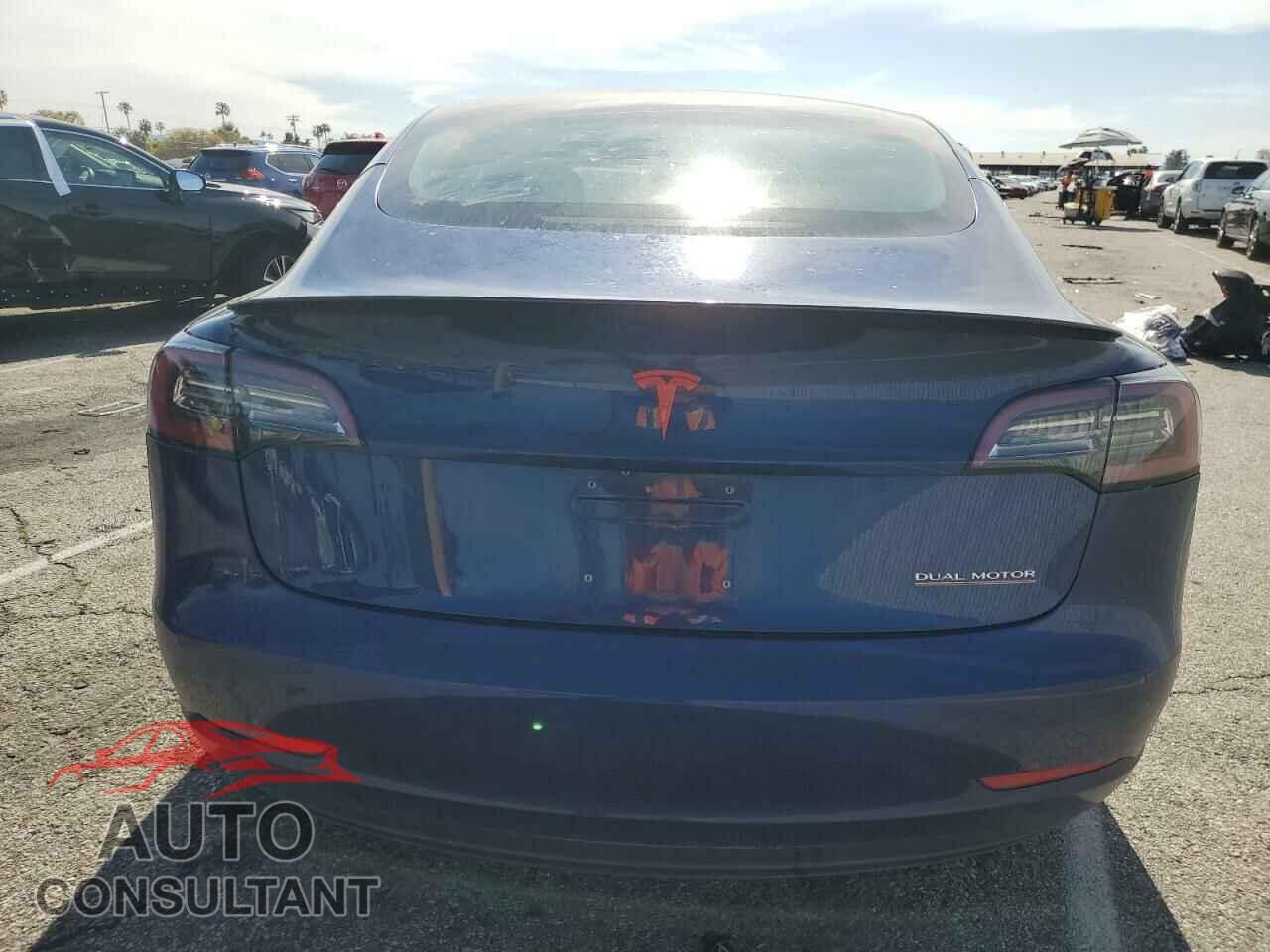 TESLA MODEL 3 2018 - 5YJ3E1EB9JF093666