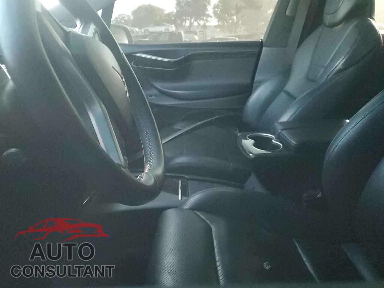 TESLA MODEL X 2017 - 5YJXCDE27HF027331