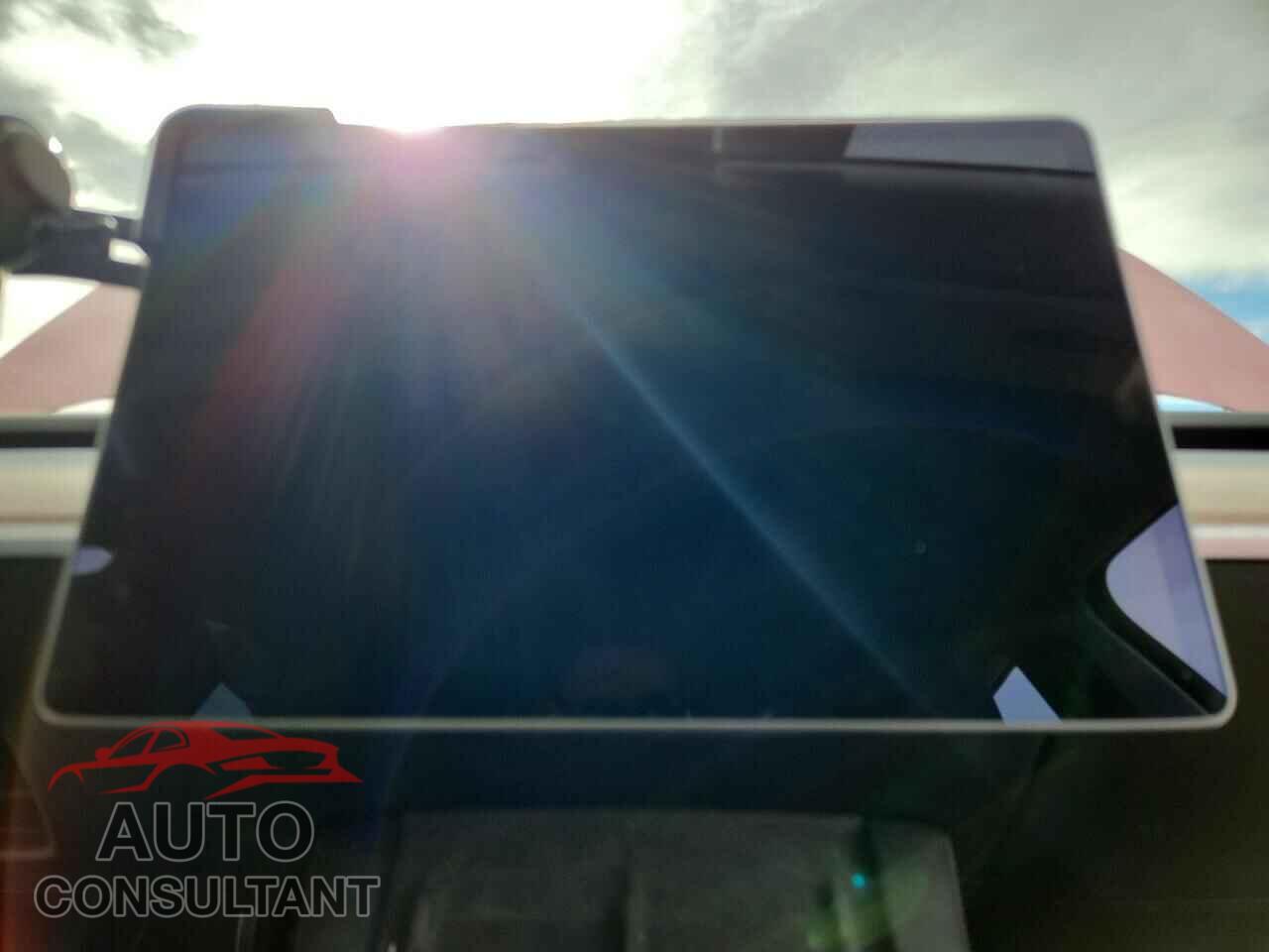 TESLA MODEL Y 2021 - 5YJYGDEE7MF265340