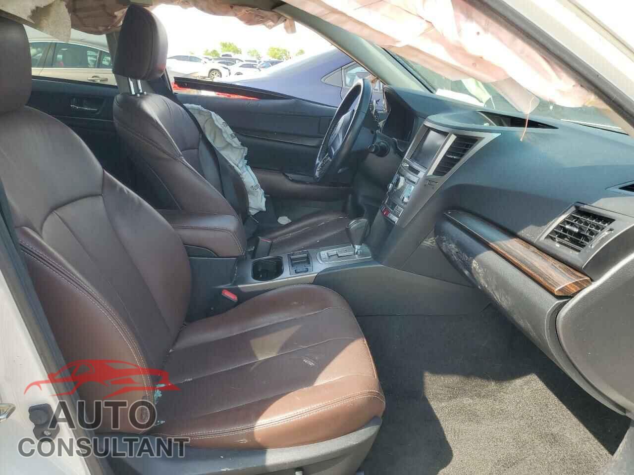 SUBARU OUTBACK 2013 - 4S4BRCSC6D3267568