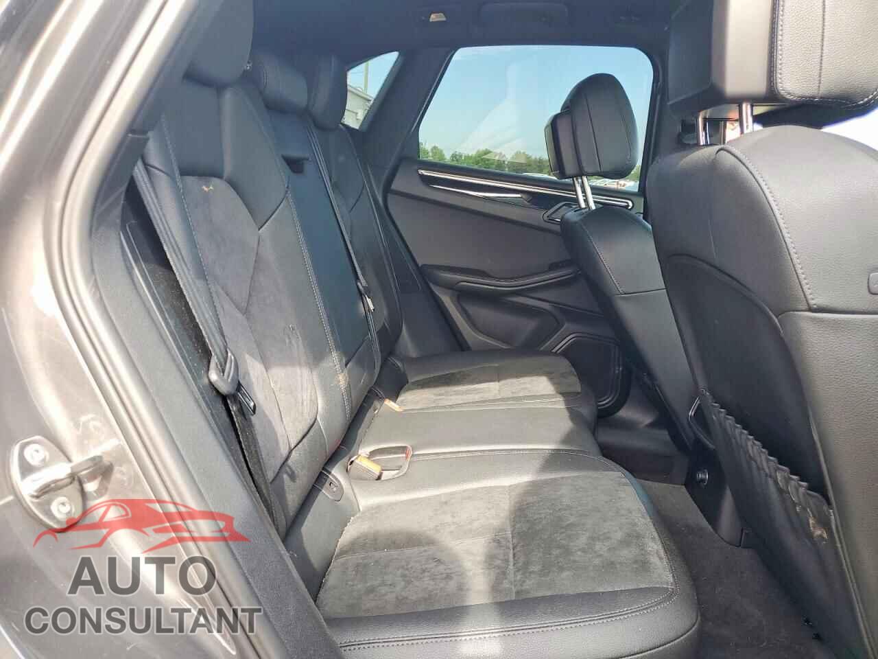PORSCHE MACAN 2016 - WP1AB2A50GLB58737