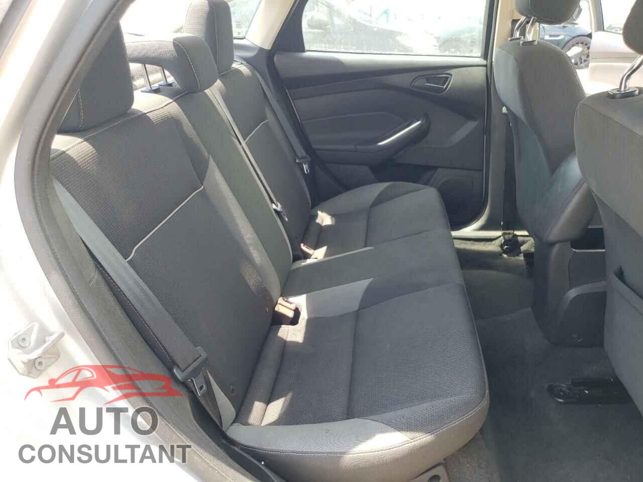 FORD FOCUS 2012 - 1FAHP3F26CL201547