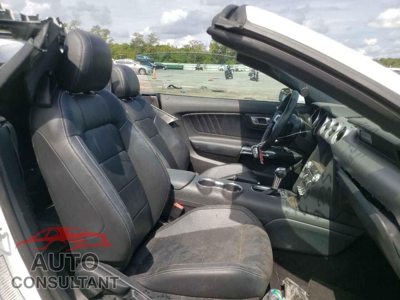 FORD MUSTANG 2021 - 1FATP8UH7M5100845