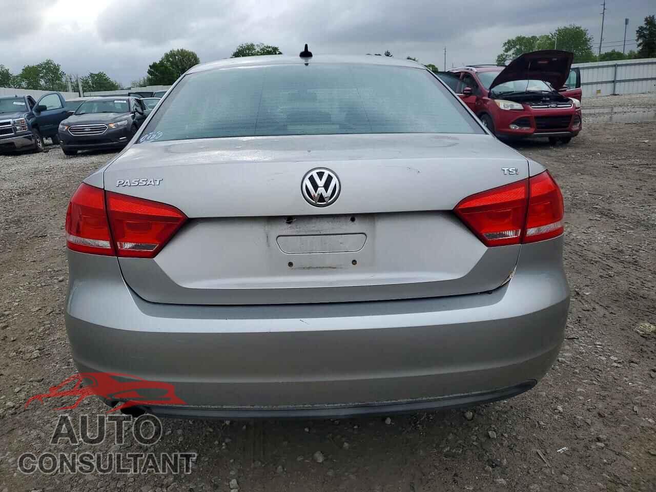 VOLKSWAGEN PASSAT 2014 - 1VWAT7A32EC085357