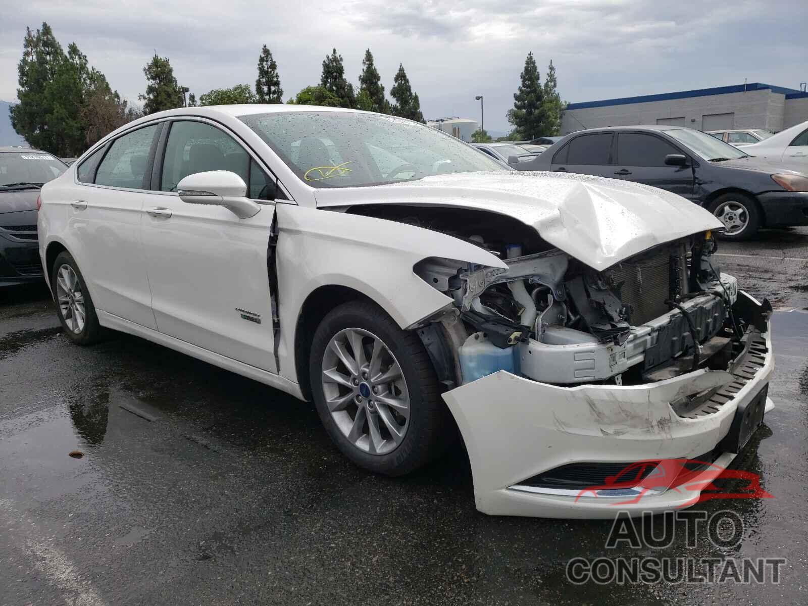 FORD FUSION 2018 - 3FA6P0PU2JR110411