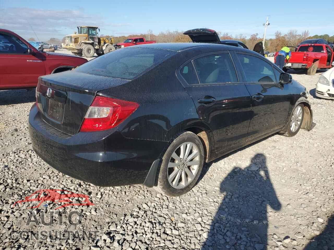HONDA CIVIC 2012 - 2HGFB2F95CH569448