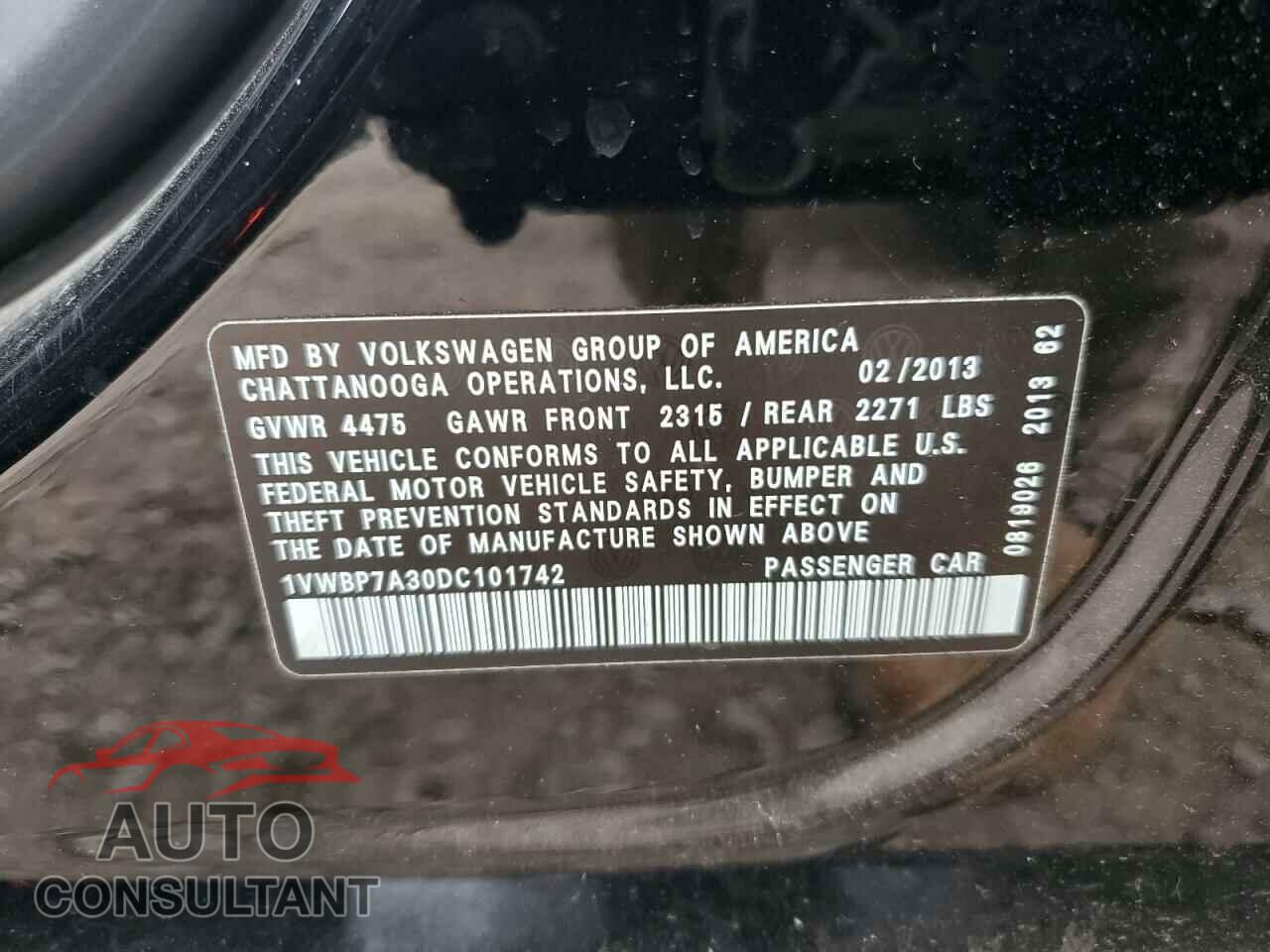 VOLKSWAGEN PASSAT 2013 - 1VWBP7A30DC101742