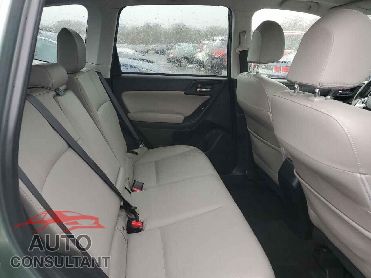 SUBARU FORESTER 2018 - JF2SJAJC7JH511441