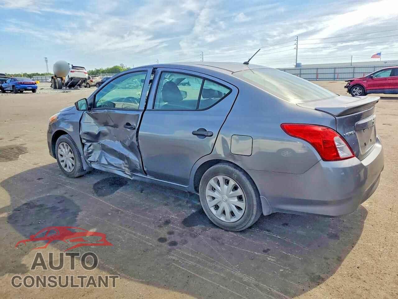 NISSAN VERSA 2019 - 3N1CN7AP3KL828247