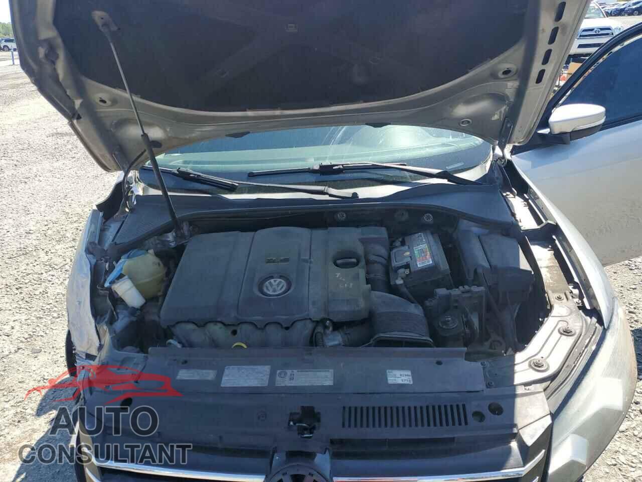 VOLKSWAGEN PASSAT 2014 - 1VWAP7A36EC004610