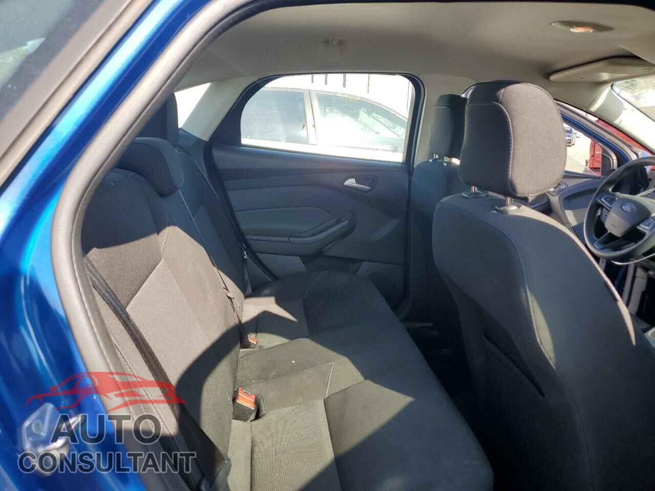 FORD FOCUS 2018 - 1FADP3FE4JL223973