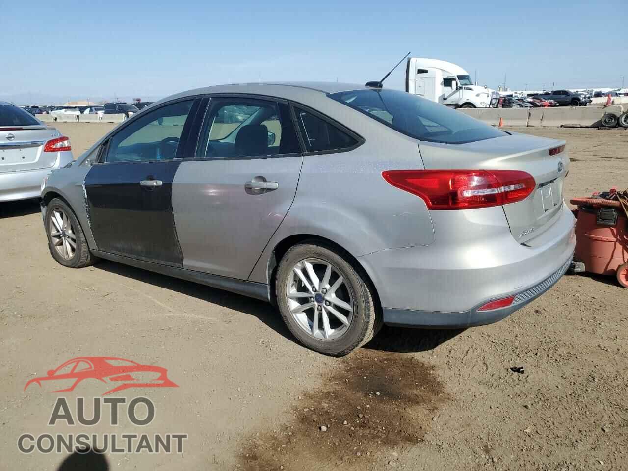 FORD FOCUS 2015 - 1FADP3F23FL289430