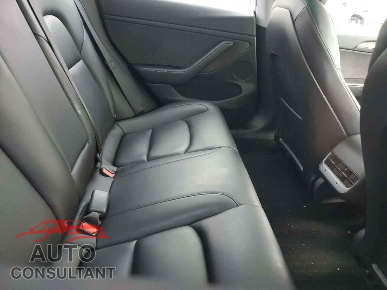 TESLA MODEL 3 2021 - 5YJ3E1EC7MF001628