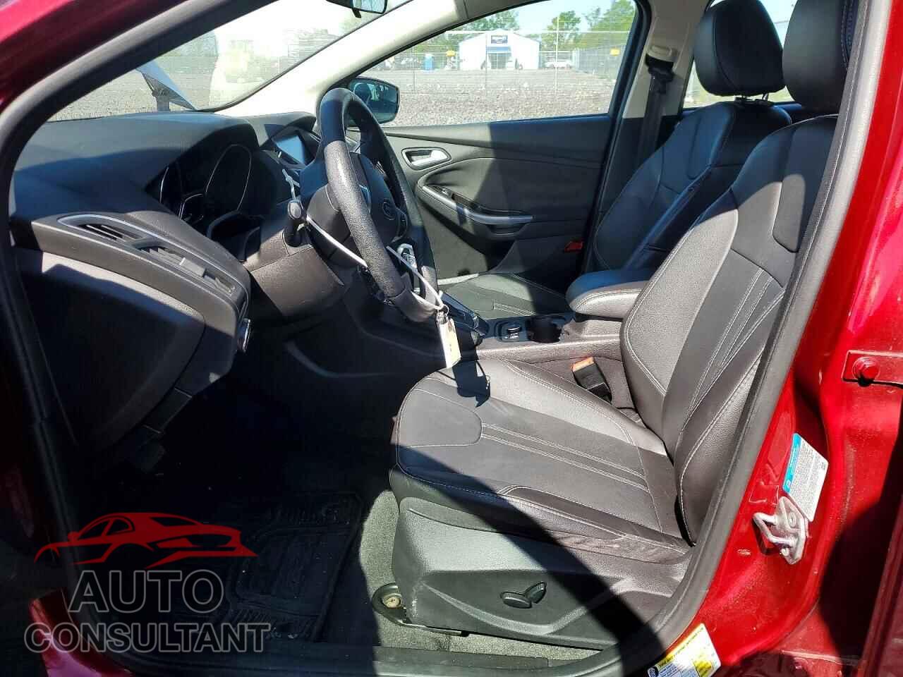 FORD FOCUS 2014 - 1FADP3N25EL308608